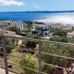 By The Sea With Pool