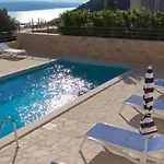 By The Sea With Pool דירה *