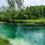 By The Sea With Pool * מאקרסקה