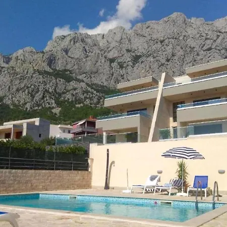 Apartamento By The Sea With Pool