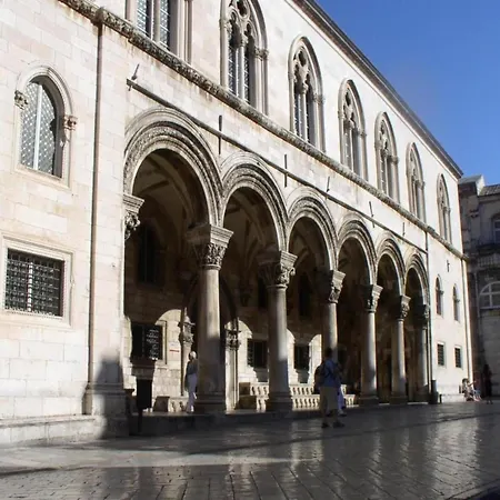 By The Sea With Pool *