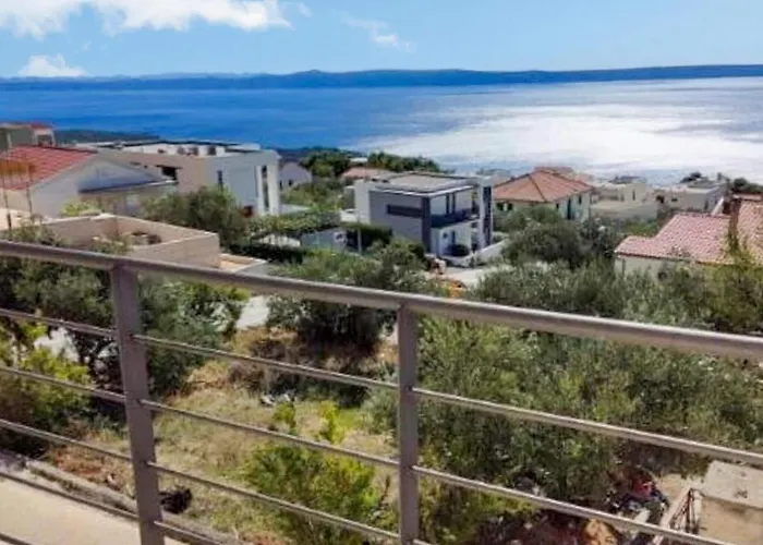 By The Sea With Pool