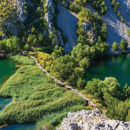 By The Sea With Pool Appartement